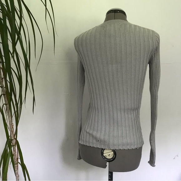 BANANA REPUBLIC Women’s Beautiful Light Gray 100% Wool Knit Sweater Size S - Picture 3 of 9